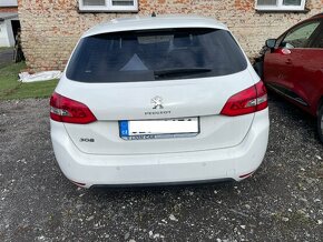 Peugeot 308 SW 1.2i 96kw, r.6/2015, klima - 5