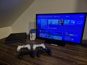 Predám PS4 Pro + TV, 4x ovládač a hry - 5