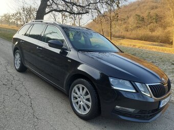 ŠKODA OCTAVIA COMBI 2,0 TDI DSG - 5