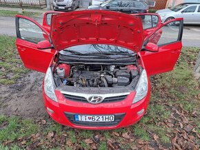 Predám auto  hyundai i20 - 5