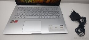 Notebook ASUS VivoBook 15/ 8GB RAM, SSD 512GB, Windows 11 - 5