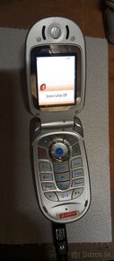 Motorola v 300 - 5