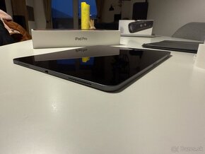 Apple iPad Pro 12,9-palcový 256GB  (3. generácia) - 5