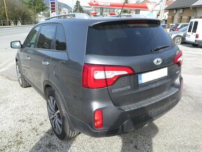 KIA SORENTO 2.2 CRDi 4x4 - 5