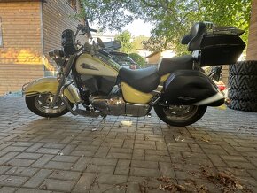 Suzuki Intruder 1500 - 5