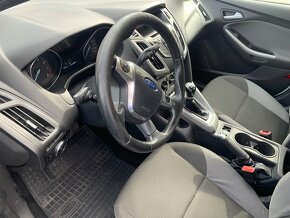 Predám Ford Focus combi 1.0 ecobost rv 2013.Najszdene 397tis - 5