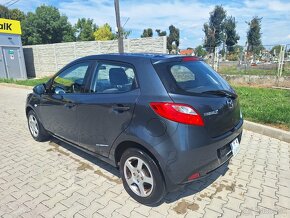 MAZDA 2 1,3 BENZÍN ROK 2009 - 5