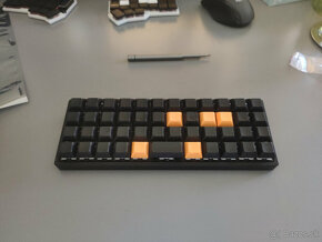 40% ortho mechanicka rgb klavesnica - 5