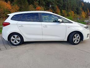 Kia Carens - 5