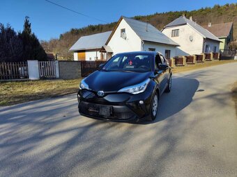 Toyota C-HR 1.8 Hybrid E-CVT rok 2021 - 5