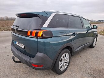 Peugeot 5008 Allure 1,5 BLUEHDI,96 kw,7 MIEST,LED,NAVI,... - 5