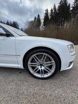 AUDI S8 5.2 V10 331kW - 5