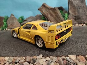 Prodám model 1:18 Ferrari F40 - 5