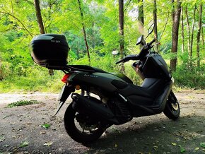 YAMAHA NMAX 125 - 5