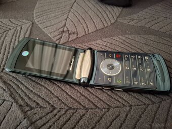 Motorola V8 - 5