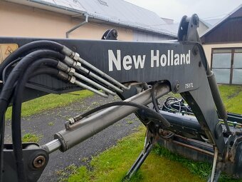 Čelný nakladač New Holland s podväzom - 5