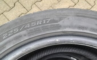 Pneu 225/45 R17 - 5