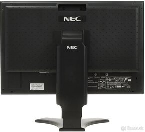 22" NEC MultiSync P221W - 5