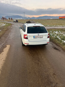 Škoda OCTAVIA combi 2.0 TDI DSG - 5