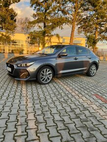 Hyundai i30 Fastback 8/2018 - 5