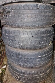 Predám 2sady kolies 205/70 R15, 5x139,7 - 5