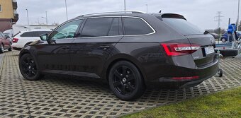 ŠKODA Superb Combi 2.0 TDI Business Hnedá metalíza tmavá - 5