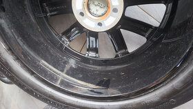 VOLVO 17" 5-V Spoke Black Diamond Cut - 5