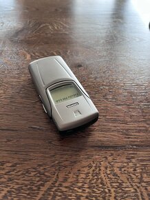 Nokia 8910 - 5