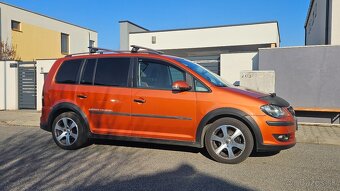 Volkswagen Touran 2.0 TDI DPF Cross DSG - 5