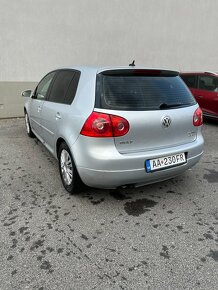 Volkswagen Golf 5 2.0tdi - 5