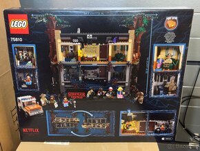 LEGO 75810 Stranger Things, The Upside Down - 5