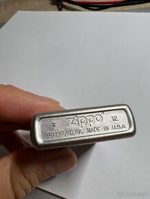 Benzínový zapaľovač Zippo 205 Eagle - 5