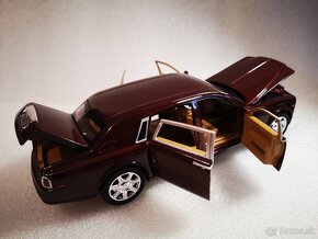 Predám Rolls Royce Phantom,  kovový model auta 1:24 - 5