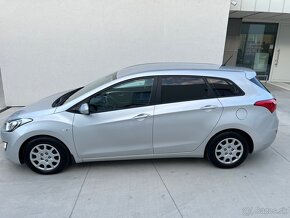 Hyundai i30 combi 1.6 crdi nová STK/Ek - 5