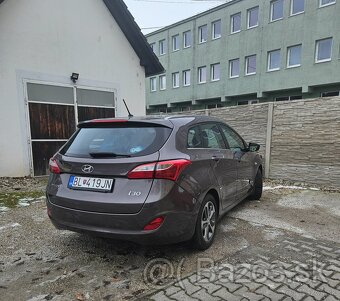 Hyundai i30 1.6 CRDi - nafta - 5