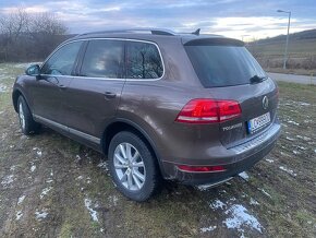 VW Touareg 3.0tdi 180kw TOP stav/servis - 5