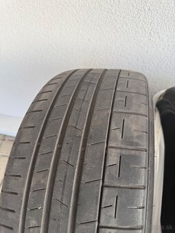 Pirelli P zero 235/35 R19 - 5