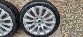 Predám Orginal Superb elektrony 5X112 R1 225/45 r17 Zimné - 5