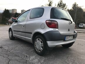 Yaris 2002 - 5