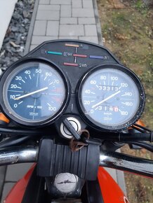 Predam moto guzzi v 350 - 5