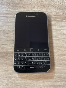 Blackberry Classic Q20 - 5