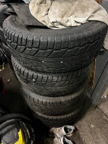 Predam zimnu sadu 265/70 r16 - 5