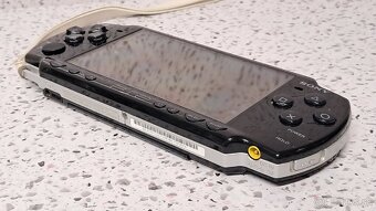 SONY PSP - PlayStation@Portable / PSP-2004 - 5