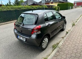 Toyota Yaris II 1,0 VVTi manuál Cool benzín manuál 51 kw - 5