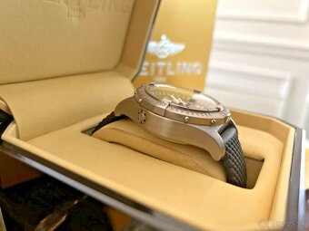 Hodinky Breitling Avenger M1 Titan 44mm - 5