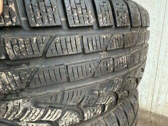 Pirelli 215/60 r17 - 5