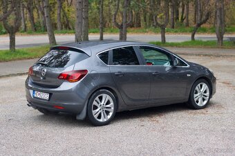 Opel Astra 1.6 Turbo, výbava Cosmo, 141 000 km - 5