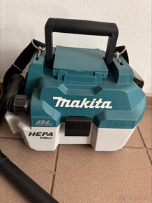 Makita priemyselný baterkový vysávač - 5