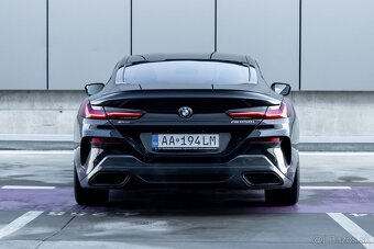 BMW 850i - 5