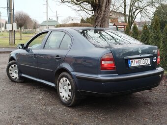 Škoda Octavia 2.0 benzín r.v 2003 - 5